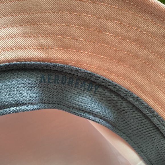 NWT pink Adidas bucket hat - Picture 6 of 6